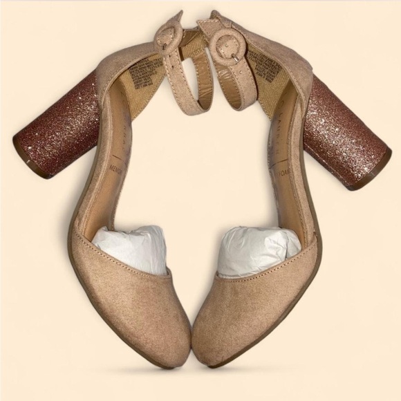 🎁NIB LC Lauren Conrad Hydrangea Heels 6 - Picture 1 of 13